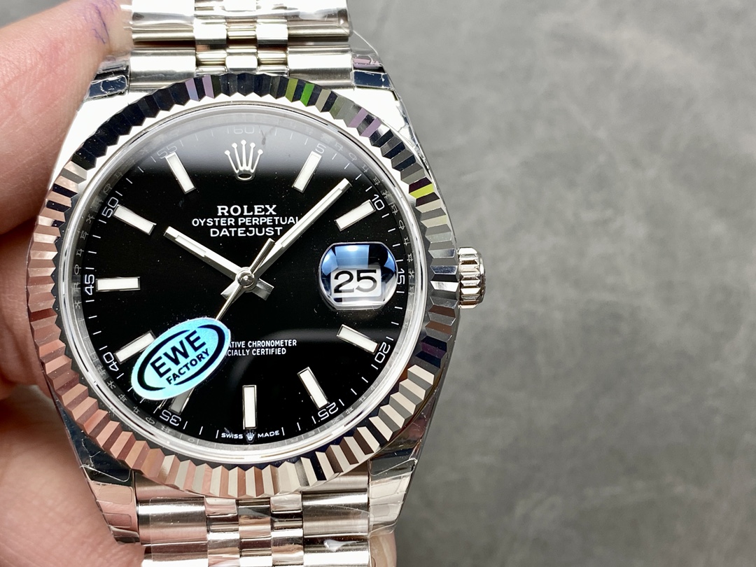 Rolex Datejust 41mm Stainless Steel 126334 0018 Black Index Jubilee